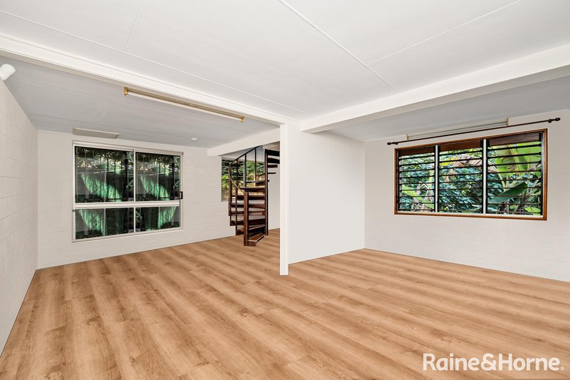 Photo - 57 Armstrong Street, Hermit Park QLD 4812 - Image 6