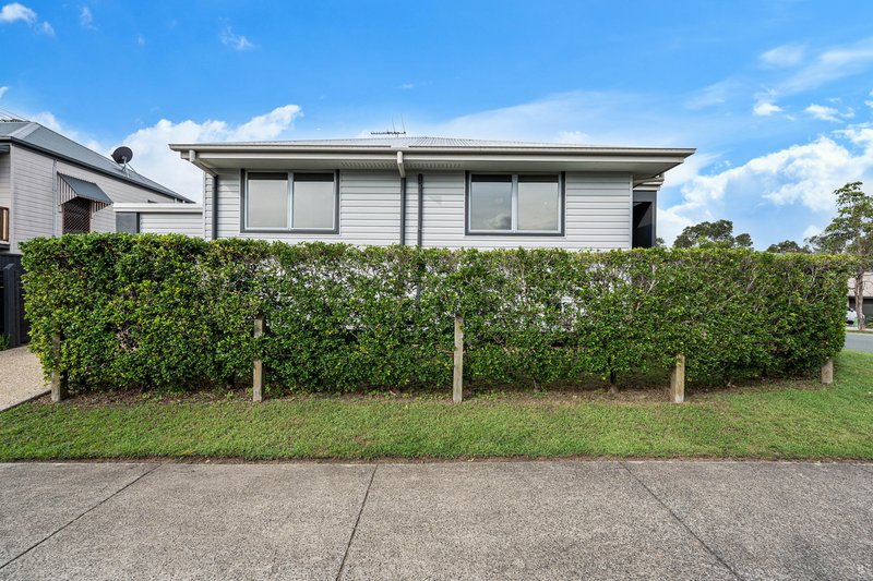 Photo - 57 Aspect Terrace, Springfield Lakes QLD 4300 - Image 11