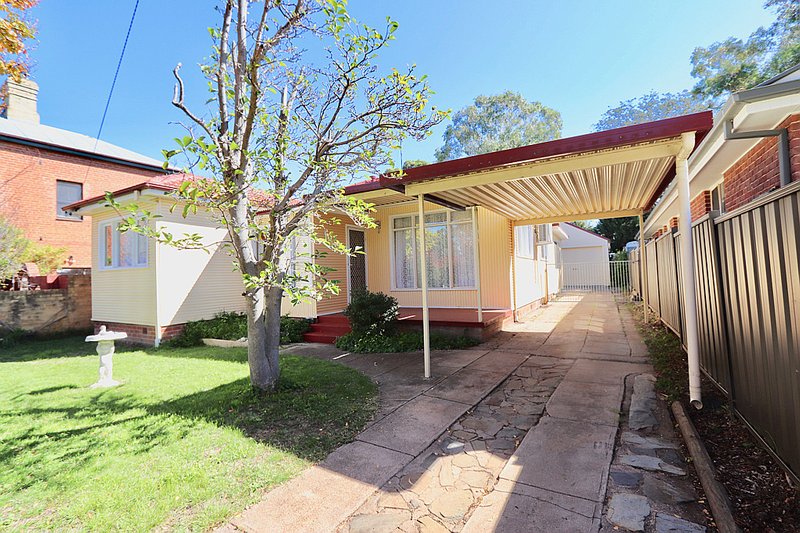 57 Bant Street, South Bathurst NSW 2795