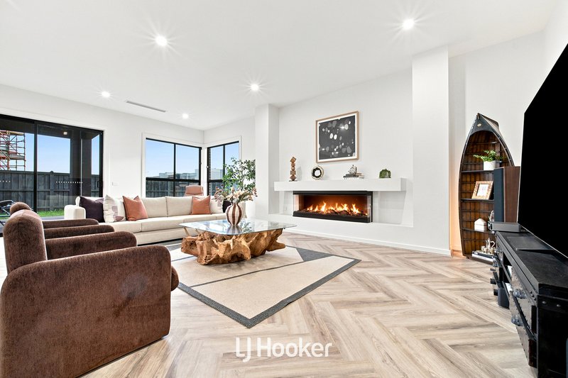 Photo - 57 Bausch Street, Berwick VIC 3806 - Image 3