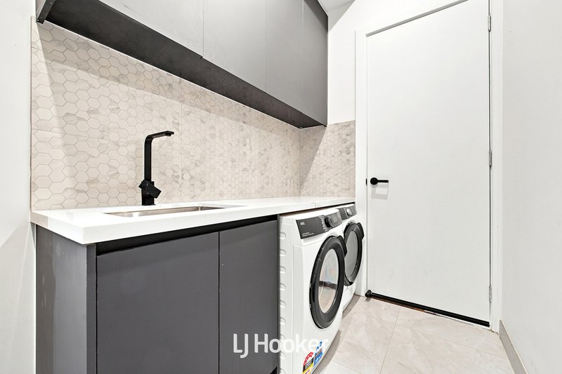 Photo - 57 Bausch Street, Berwick VIC 3806 - Image 26