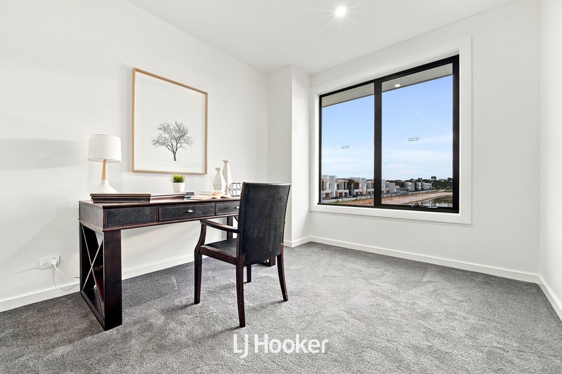 Photo - 57 Bausch Street, Berwick VIC 3806 - Image 29