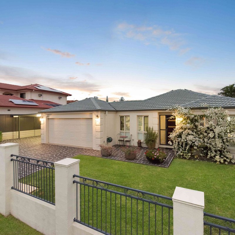 Photo - 57 Berkshire Cres , Wishart QLD 4122 - Image 2