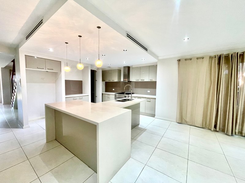 Photo - 57 Bernier Way, Green Valley NSW 2168 - Image 7