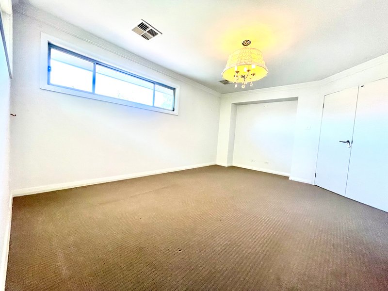 Photo - 57 Bernier Way, Green Valley NSW 2168 - Image 10
