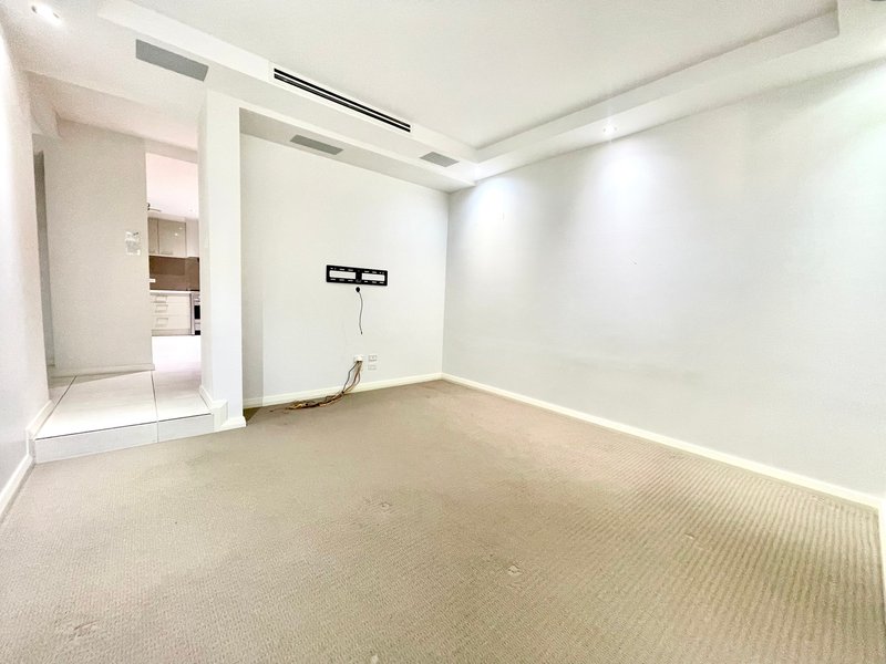 Photo - 57 Bernier Way, Green Valley NSW 2168 - Image 13