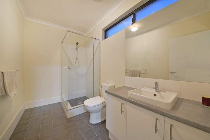 Photo - 57 Boomerang Loop, Banksia Grove WA 6031 - Image 6