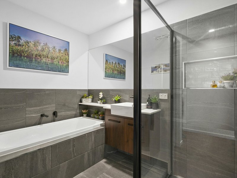 Photo - 57 Bradley Crescent, Nirimba QLD 4551 - Image 12