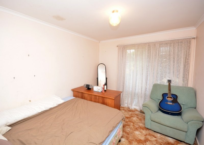 Photo - 57 Burley Street, Griffith NSW 2680 - Image 9