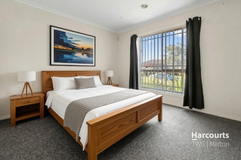 Photo - 57 Caitlyn Drive, Harkness VIC 3337 - Image 4