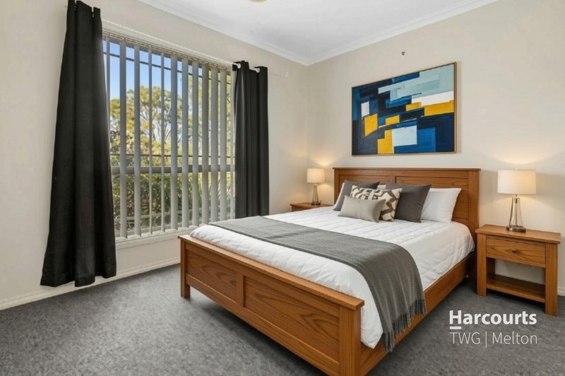 Photo - 57 Caitlyn Drive, Harkness VIC 3337 - Image 6