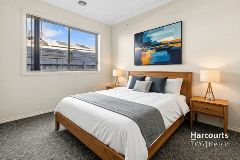 Photo - 57 Caitlyn Drive, Harkness VIC 3337 - Image 8
