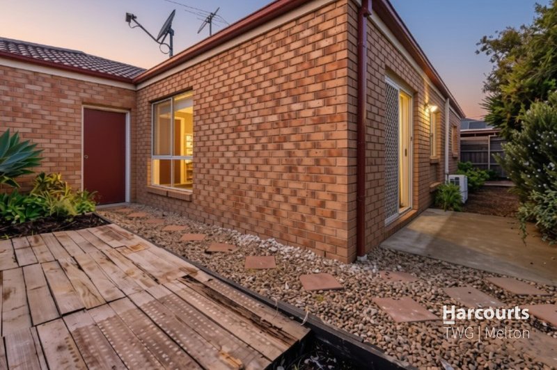 Photo - 57 Caitlyn Drive, Harkness VIC 3337 - Image 9