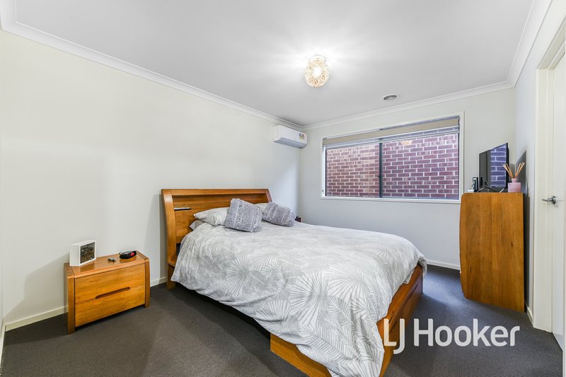 Photo - 57 Castillo Avenue, Clyde North VIC 3978 - Image 3