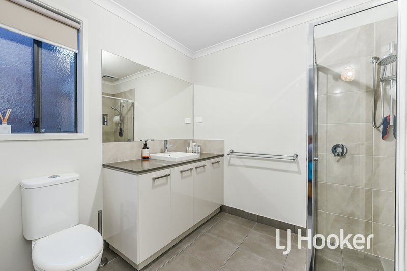 Photo - 57 Castillo Avenue, Clyde North VIC 3978 - Image 4