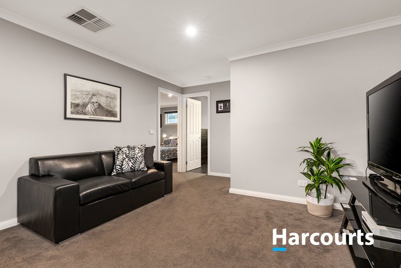 Photo - 57 Chartwell Drive, Wantirna VIC 3152 - Image 6