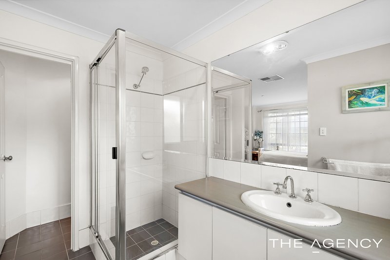 Photo - 57 Chivalry Way, Atwell WA 6164 - Image 7