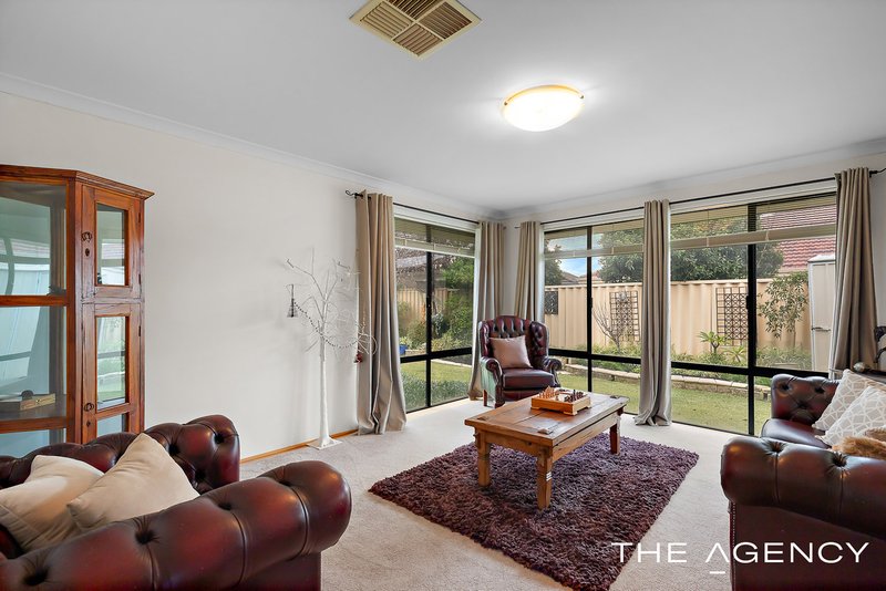Photo - 57 Chivalry Way, Atwell WA 6164 - Image 9