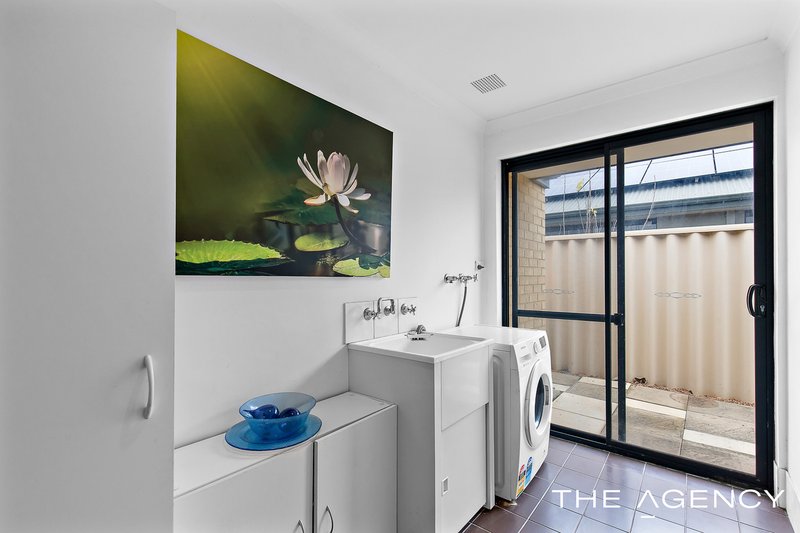 Photo - 57 Chivalry Way, Atwell WA 6164 - Image 13