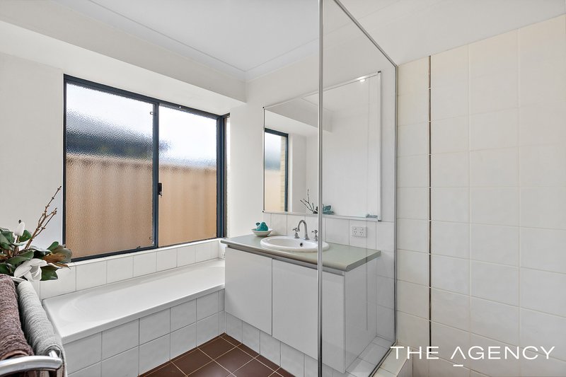 Photo - 57 Chivalry Way, Atwell WA 6164 - Image 22