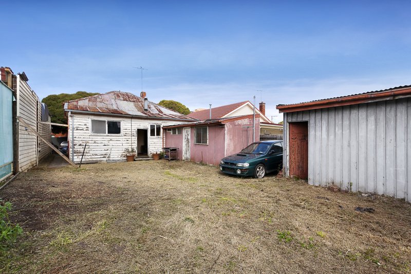 Photo - 57 Collier Crescent, Brunswick VIC 3056 - Image 9