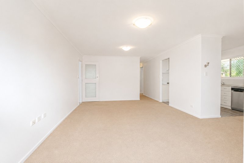 Photo - 57 Conavalla Street, Ferny Grove QLD 4055 - Image 9