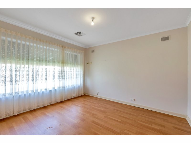 Photo - 57 Cresdee Road, Campbelltown SA 5074 - Image 6