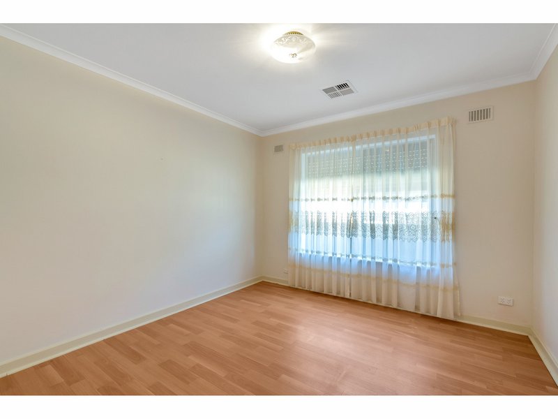 Photo - 57 Cresdee Road, Campbelltown SA 5074 - Image 7