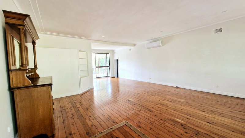 Photo - 57 Cressy Road, East Ryde NSW 2113 - Image 3