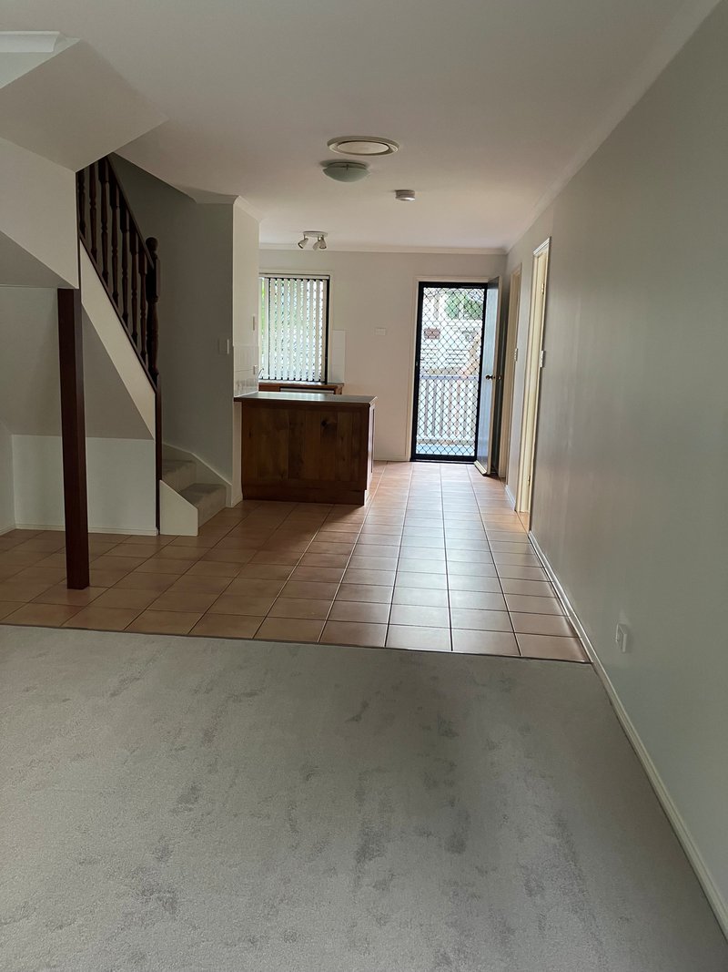 Photo - 5/7 Curtis Street, Norman Park QLD 4170 - Image 2