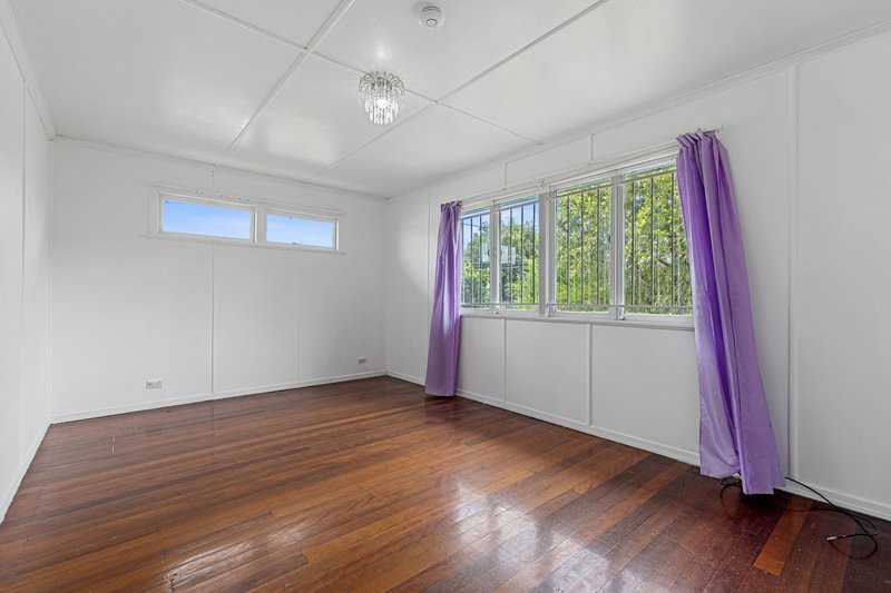 Photo - 57 Curve Avenue, Wynnum QLD 4178 - Image 6