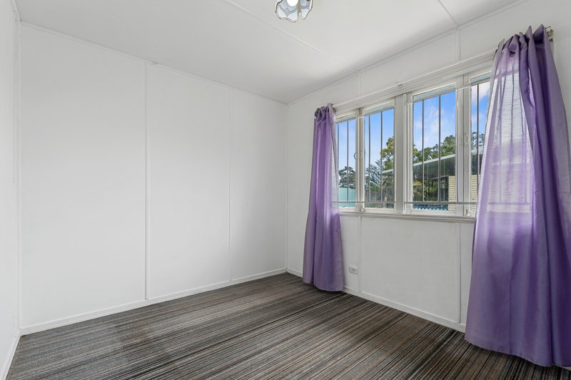 Photo - 57 Curve Avenue, Wynnum QLD 4178 - Image 8