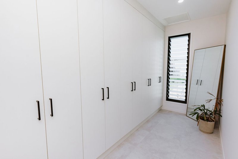 Photo - 57 Deering Place, Innes Park QLD 4670 - Image 14
