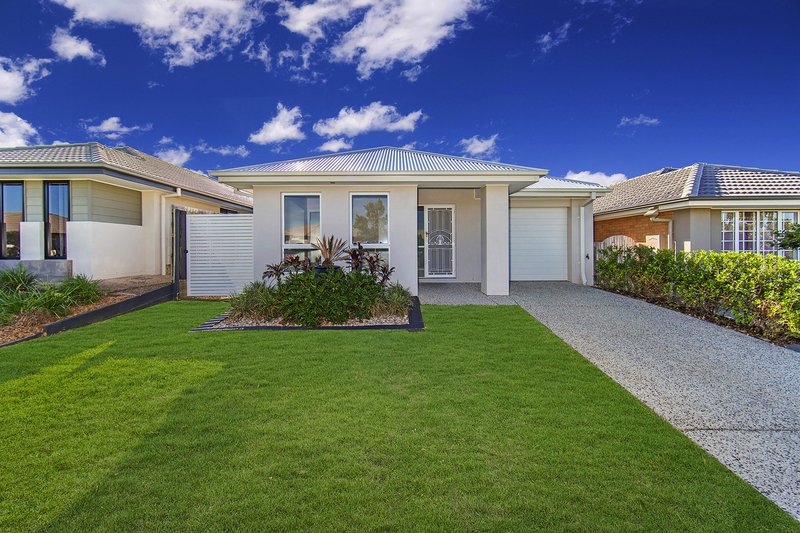 Photo - 57 Denham Cres , North Lakes QLD 4509 - Image 2