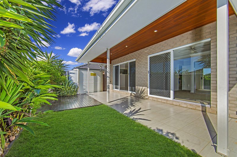 Photo - 57 Denham Cres , North Lakes QLD 4509 - Image 14