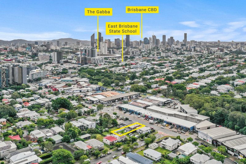 Photo - 57 Deshon Street, Woolloongabba QLD 4102 - Image 14