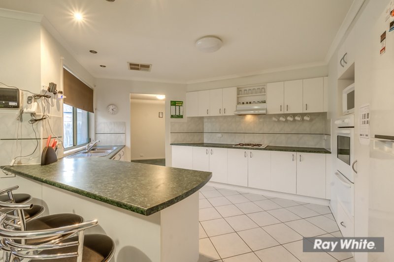 Photo - 57 Doubell Blvd , Truganina VIC 3029 - Image 11