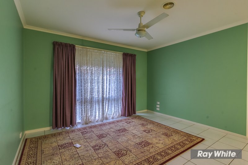 Photo - 57 Doubell Blvd , Truganina VIC 3029 - Image 12