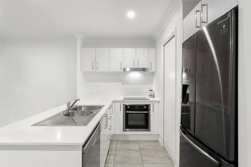 Photo - 57 Dryander Street, Yarrabilba QLD 4207 - Image 4