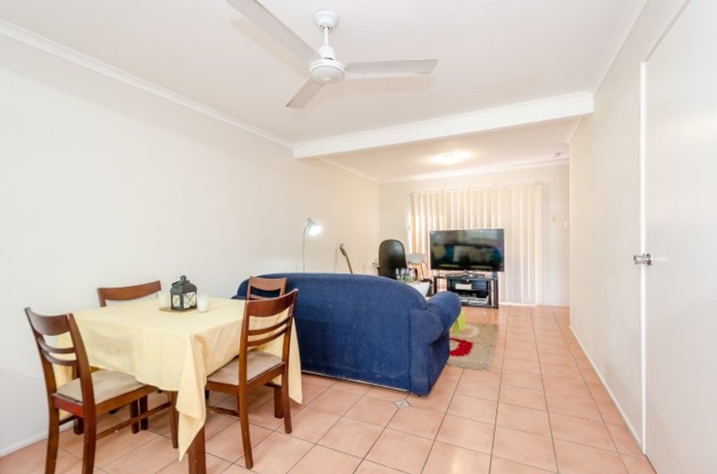 Photo - 5/7 Eden Street, South Gladstone QLD 4680 - Image 4