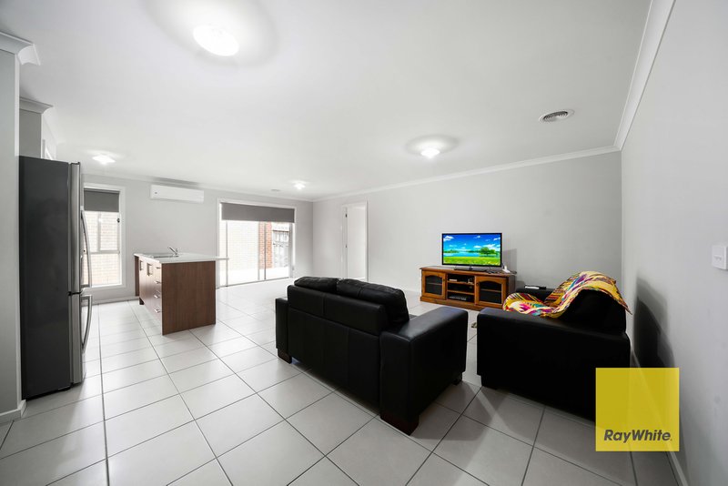 Photo - 57 Emperor Parade, Tarneit VIC 3029 - Image 5