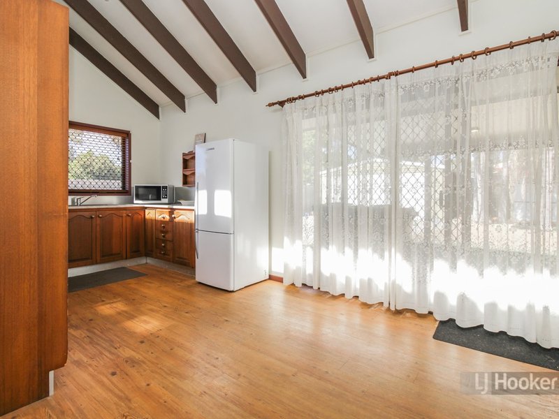 Photo - 57 Estramina Road, Regents Park QLD 4118 - Image 5