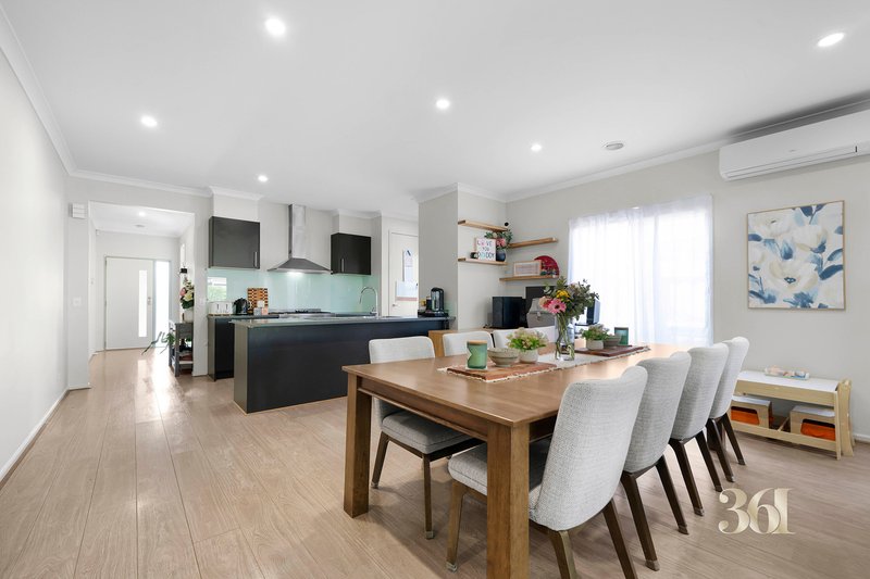Photo - 57 Exploration Avenue, Werribee VIC 3030 - Image 7