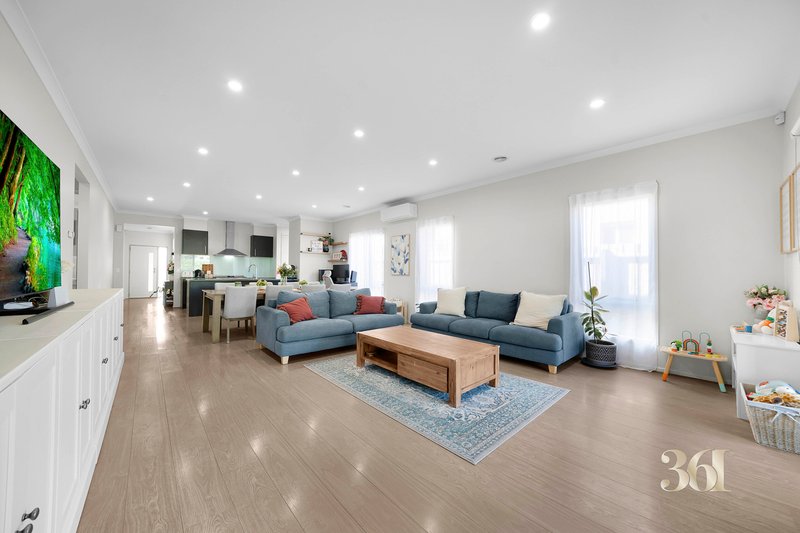 Photo - 57 Exploration Avenue, Werribee VIC 3030 - Image 12