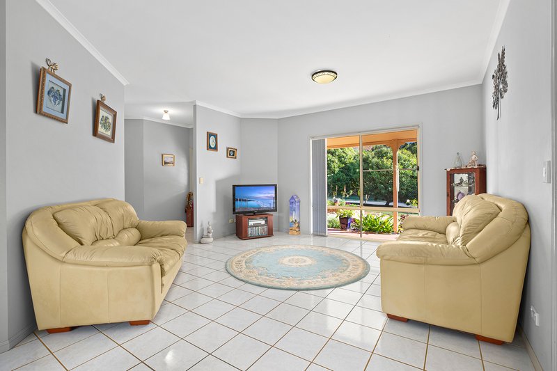 Photo - 57 Faviell Drive, Bonville NSW 2450 - Image 6