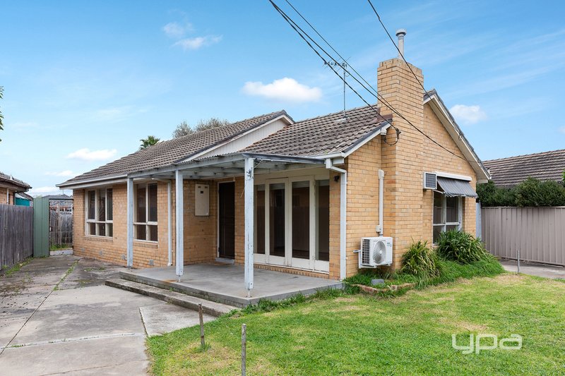 Photo - 57 Fox Street, St Albans VIC 3021 - Image 3