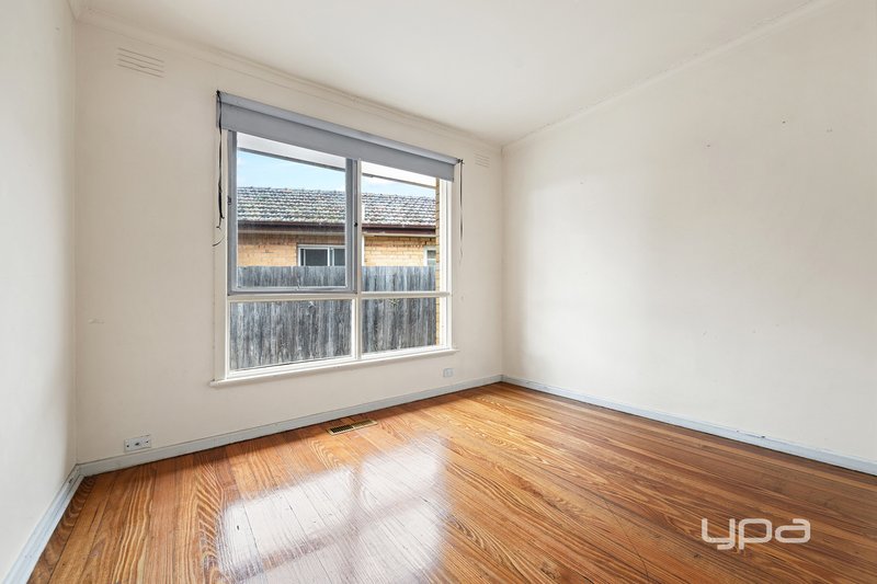 Photo - 57 Fox Street, St Albans VIC 3021 - Image 7