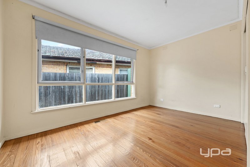 Photo - 57 Fox Street, St Albans VIC 3021 - Image 9