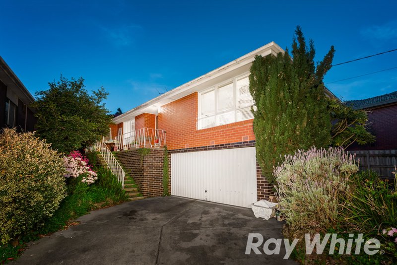 Photo - 57 Furneaux Grove, Bulleen VIC 3105 - Image 2