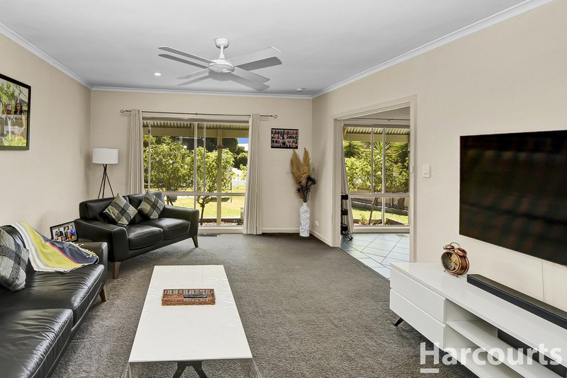 Photo - 57 Gardenia Street, Horsham VIC 3400 - Image 2